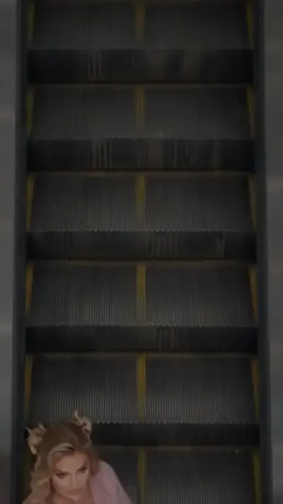 Escalator Vibe