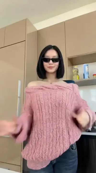 Hand Dance